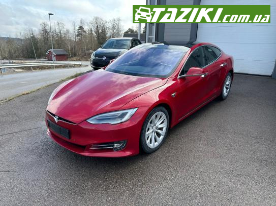 Tesla Model s, 2018г. 75л. Электро  в кредит