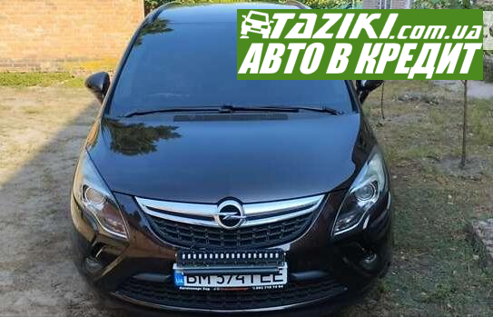 Opel Zafira tourer, 2012г. 2л. дт Сумы в кредит