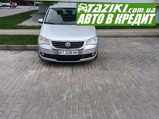 Volkswagen Touran, 2009р. 2л. дт Львів у кредит