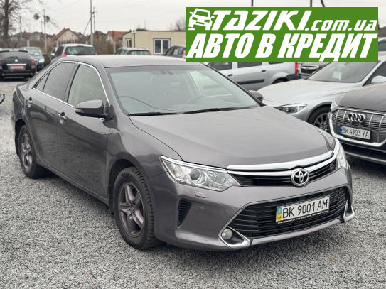 Toyota Camry, 2016г. 2.5л. бензин Ровно в кредит