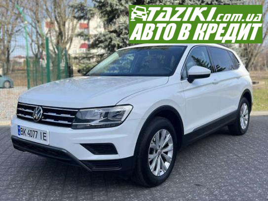 Volkswagen Tiguan, 2017г. 2л. бензин Ровно в кредит