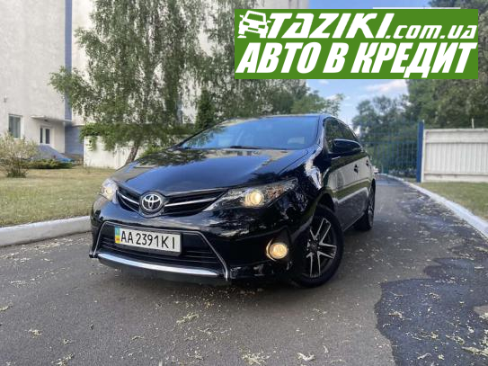 Toyota Auris, 2015г. 1.6л. бензин Киев в кредит