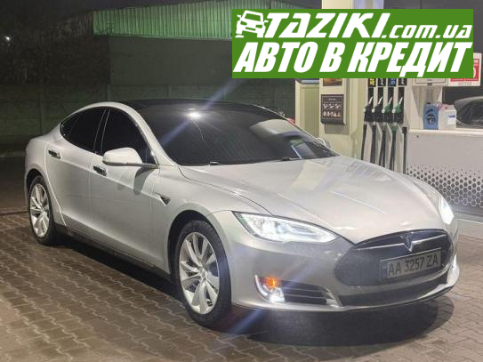 Tesla Model s, 2014г. Электрол.  Киев в кредит