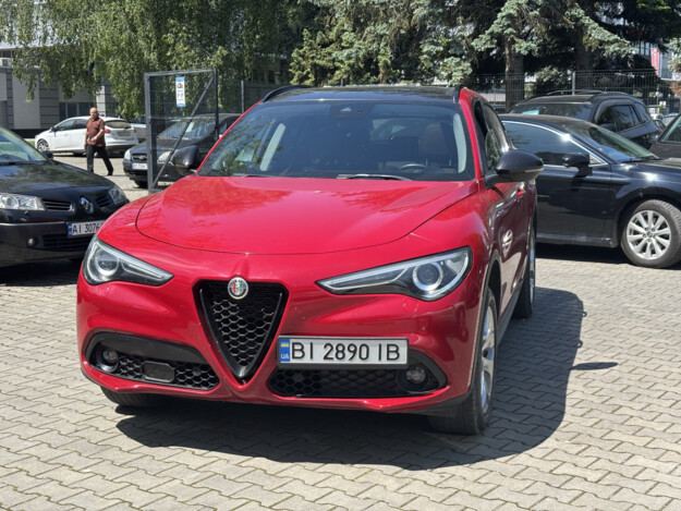 Alfa romeo Stelvio, 2021г. 2.0л. бензин Чернівці в кредит