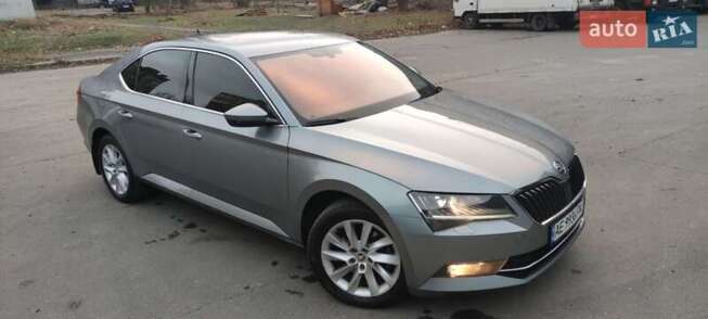Skoda Superb, 2015г. 1.8л. бензин Кривий Ріг в кредит