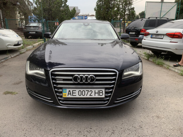 Audi A8, 2010г. 4.2л. бензин Кременчук в кредит