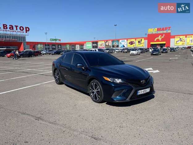 Toyota Camry, 2019г. 2.5л. бензин Рівне в кредит
