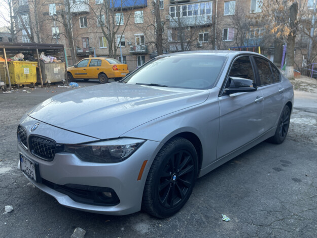 taziki pic 2025 07 000000160385268 15 Bmw 3 series 2016р. 2.0 бензин, Київ - 19200 грн/міс.