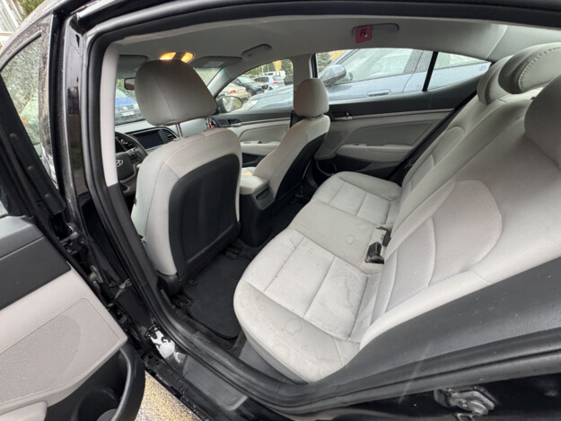 taziki pic 2025 07 000000160414317 15 Hyundai Elantra 2017р. 2.0 бензин, Київ - 11200 грн/міс.