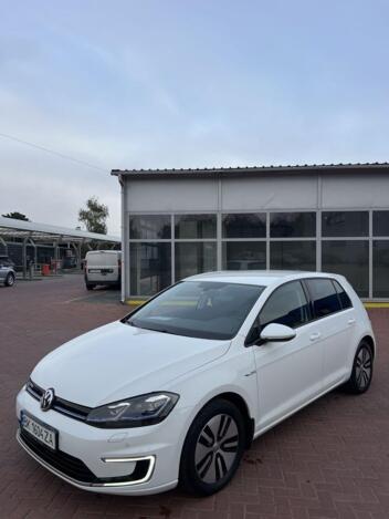 Volkswagen Golf, 2017г. 0.0л. Електро Рівне в кредит