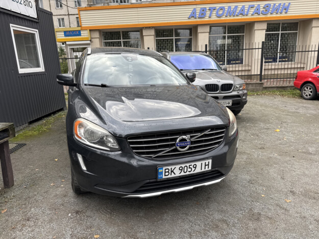 taziki pic 2025 07 000000160430447 6 Volvo Xc60 2013р. 3.0 гібрид, Рівне - 15300 грн/міс.