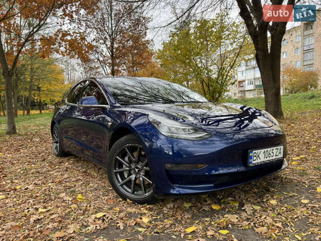 Tesla Model 3, 2020г. 81.0л. Електро Рівне в кредит