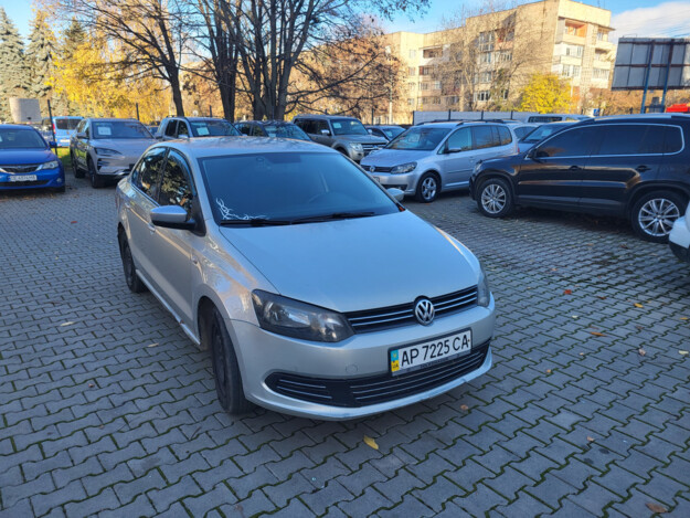 Volkswagen Polo, 2011г. 1.6л. бензин Чернівці в кредит