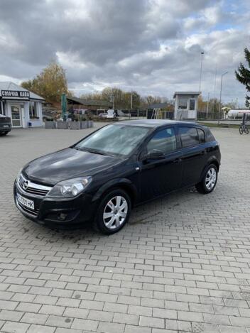 Opel Astra, 2013г. 1.6л. бензин Луцьк в кредит