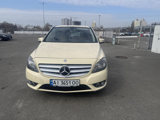 Mercedes-benz B 180, 2014г. 1.5л. дизель Київ в кредит