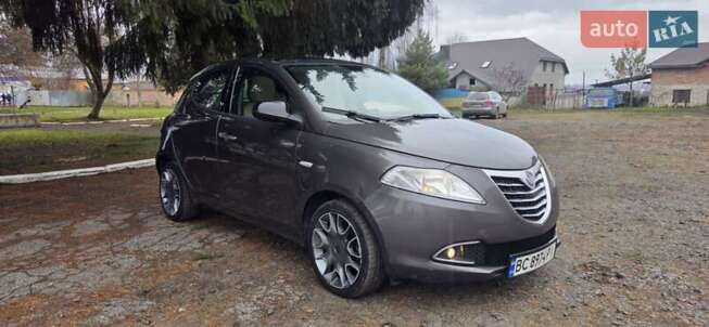 Lancia Ypsilon, 2012г. 0.9л. бензин Одеса в кредит