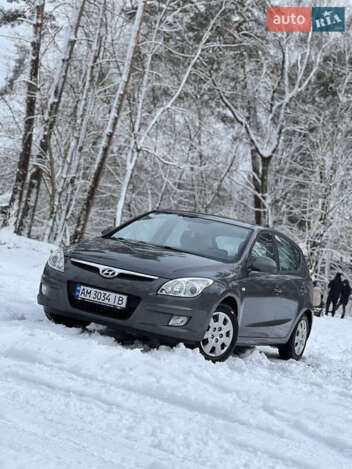 Hyundai I30, 2008г. 1.4л. бензин Житомир в кредит