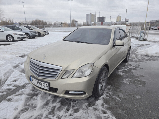 Mercedes-benz E 200, 2011г. 2.1л. дизель Київ в кредит