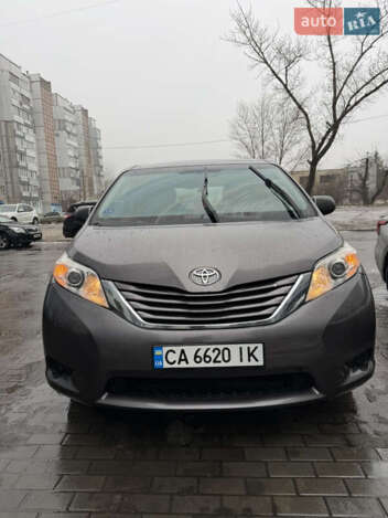 Toyota Sienna, 2016г. 3.5л. бензин Черкаси в кредит