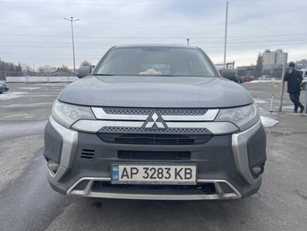 taziki pic 2025 07 000000160502131 8 Mitsubishi Outlander 2019р. 2.0 бензин, Київ - 20300 грн/міс.