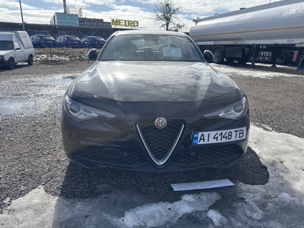 taziki pic 2025 07 000000160503633 6 Alfa romeo Giulia 2018р. 2.0 бензин, Київ - 31100 грн/міс.