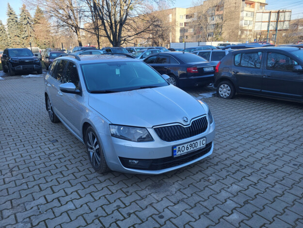 Skoda Octavia, 2015г. 2.0л. дизель Чернівці в кредит