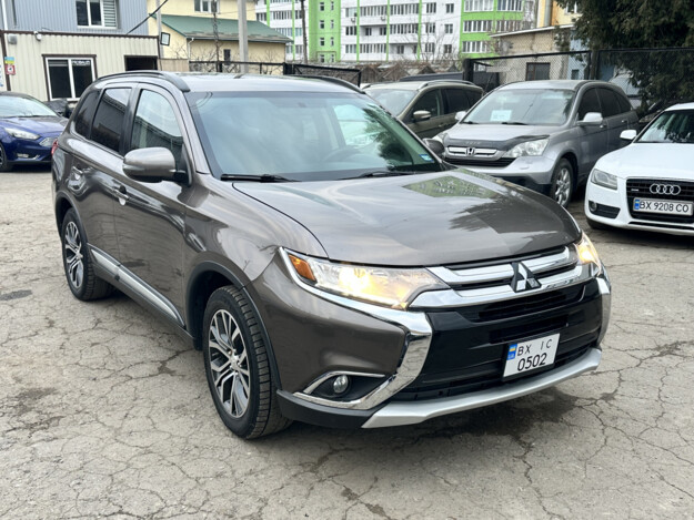 Mitsubishi Outlander, 2016г. 2.4л. гібрид Хмельницький в кредит