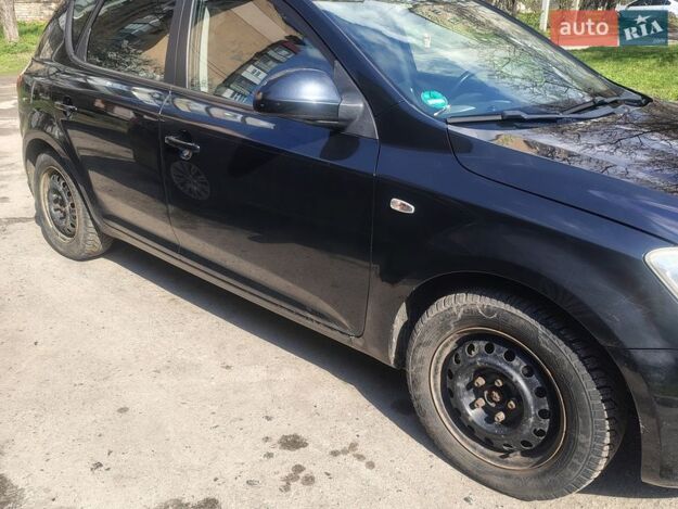Kia Ceed, 2008г. 1.4л. бензин Полтава в кредит