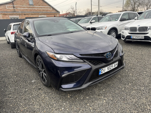 Toyota Camry, 2021г. 2.5л. гібрид Луцьк в кредит