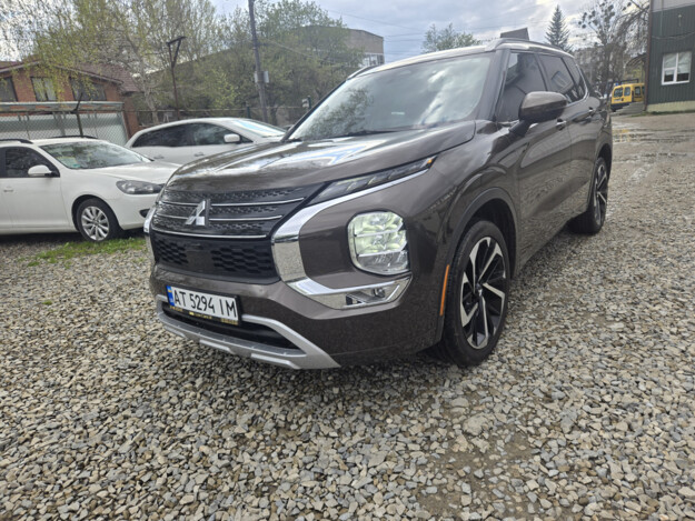 Mitsubishi Outlander, 2022г. 2.5л. бензин Івано-Франківськ в кредит