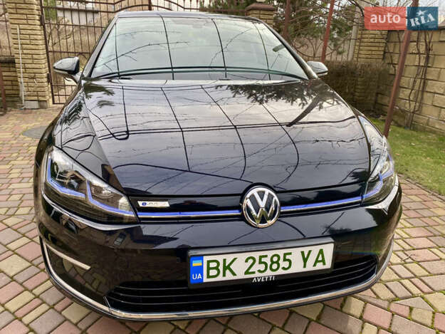 Volkswagen E-golf, 2018г. 0.0л. Електро Рівне в кредит