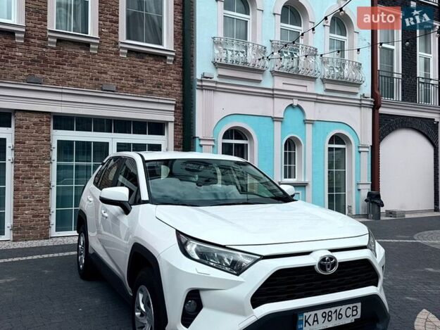 Toyota Rav4, 2021г. 2.0л. бензин Рівне в кредит