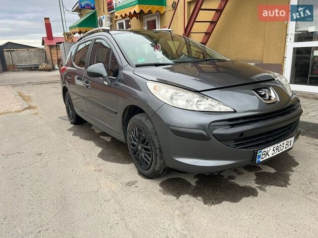 Peugeot 207, 2008г. 1.4л. бензин Рівне в кредит
