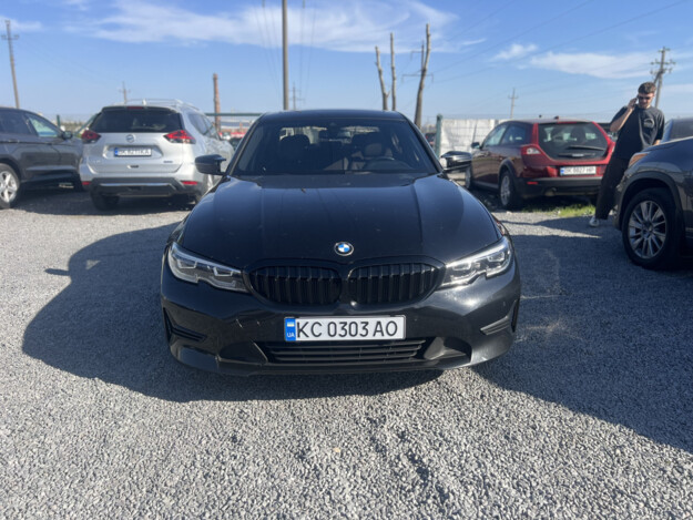 Bmw 330i, 2019г. 2.0л. бензин Рівне в кредит
