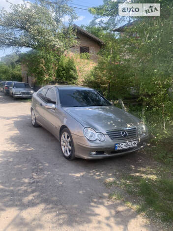 Mercedes-benz C-class, 2004г. 2.1л. дизель Львів в кредит
