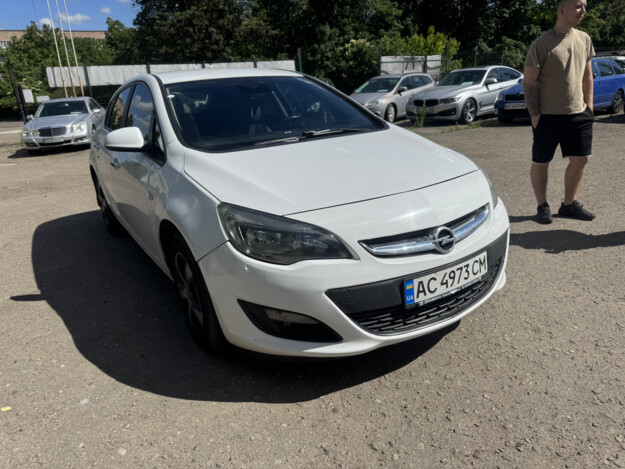 Opel Astra, 2014г. 1.6л. дизель Луцьк в кредит