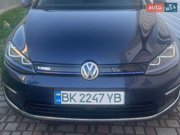 Volkswagen E-golf, 2015г. 0.0л. Електро Рівне в кредит