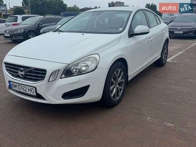 Volvo S60, 2012г. 1.6л. бензин Житомир в кредит
