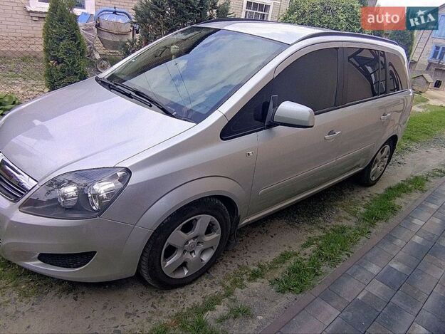 Opel Zafira, 2013г. 1.7л. дизель Луцьк в кредит