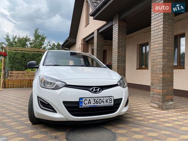 Hyundai I20, 2014г. 1.2л. гібрид Черкаси в кредит