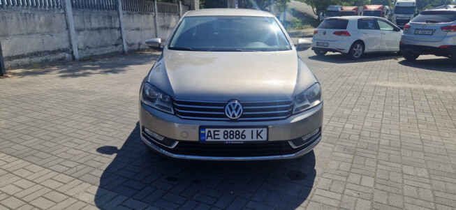 Volkswagen Passat, 2013г. 1.8л. бензин Дніпро в кредит