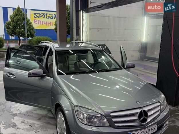 Mercedes-benz C-class, 2011г. 2.1л. дизель Київ в кредит