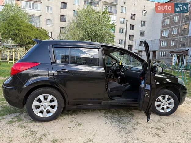 Nissan Tiida, 2012г. 1.6л. бензин Чернігів в кредит