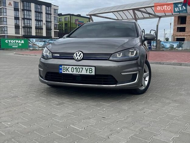 Volkswagen E-golf, 2015г. 0.0л. Електро Рівне в кредит