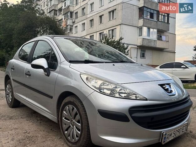 Peugeot 207, 2009г. 1.4л. бензин Житомир в кредит