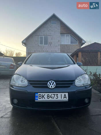Volkswagen Golf, 2004г. 1.6л. бензин Рівне в кредит