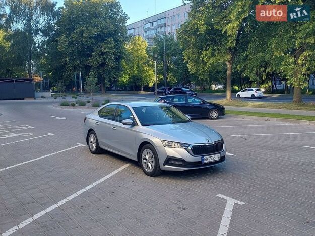 Skoda Octavia, 2020г. 1.5л. гібрид Рівне в кредит