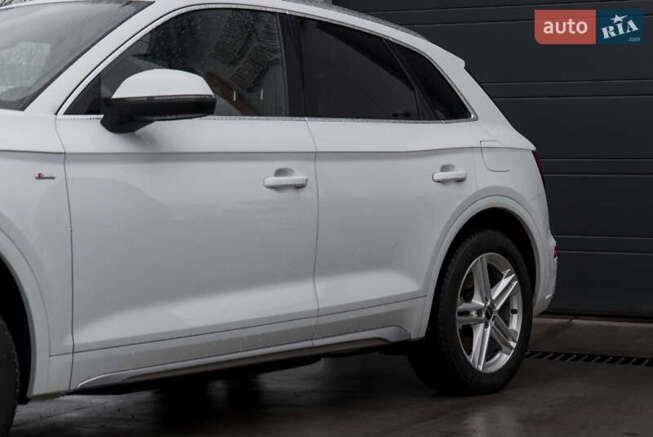 Audi Q5, 2021г. 2.0л. гібрид Ужгород в кредит