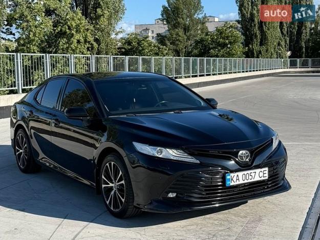 Toyota Camry, 2017г. 2.5л. бензин Київ в кредит