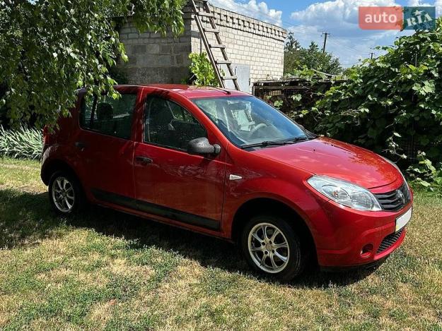 Renault Sandero, 2010г. 1.4л. бензин Дніпро в кредит
